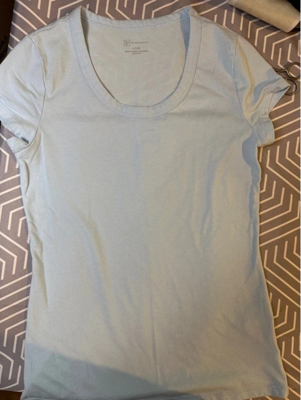 No Boundaries Juniors Small Light Blue Fitted T-Shirt